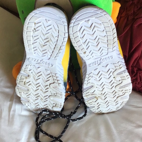 Boys Goodyear Sneakers - Picture 4 of 9